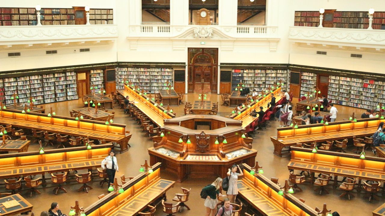 ビクトリア州立図書館